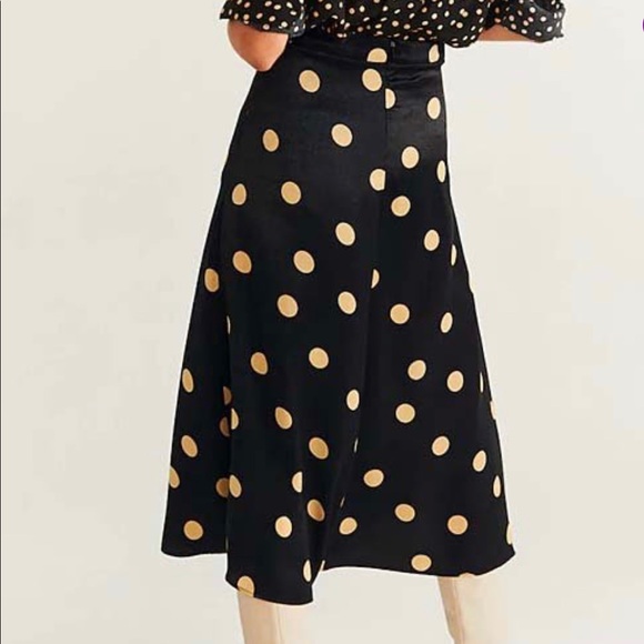 Mango Dresses & Skirts - 🆕 Mango Black Polka Dots Midi Skirt